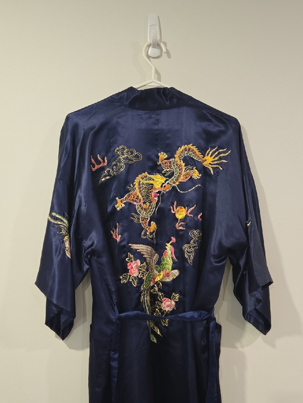 Vintage 80's Chinese Silk Embrodiered Robe - Picture 8 of 14